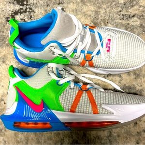 Men’s Brand New Lebrons  Ready to Go!